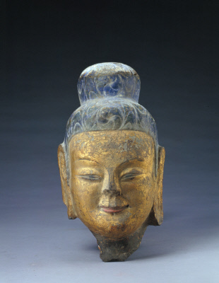 图片[1]-Stone pasted golden Buddha head-China Archive